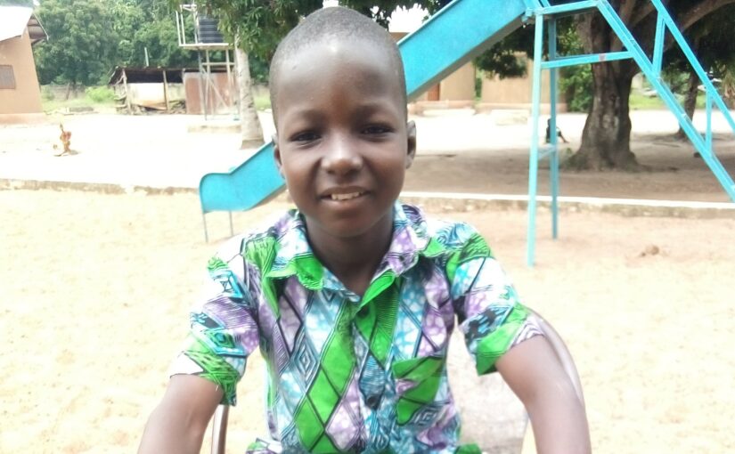 Amétépé – 9 ans (G) – Notsé – Togo – en ligne depuis le 14 septembre